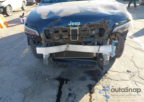 2019 Jeep Cherokee Latitude Plus 4X4 from USA, damaged, VIN 1C4PJMLX8KD287563